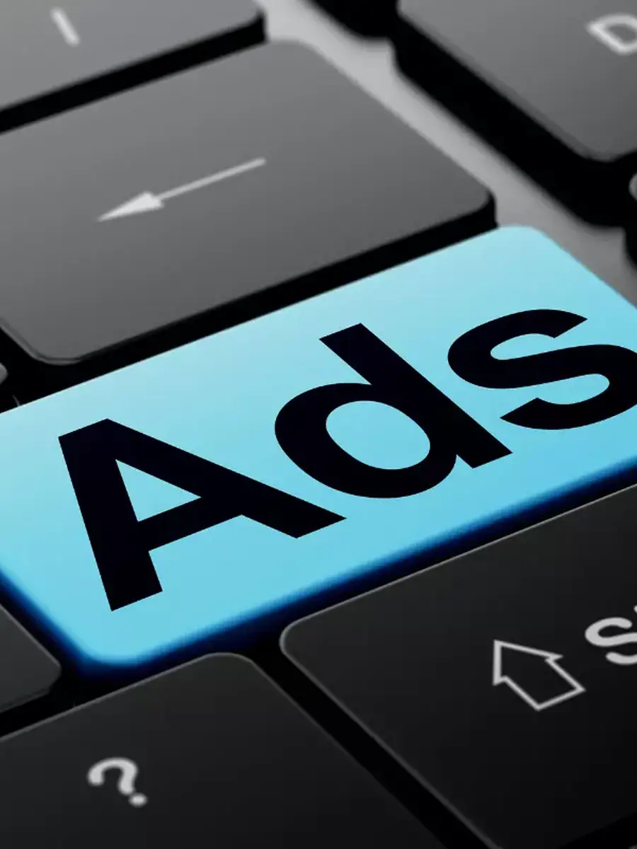 Tecla de teclado con la palabra Ads